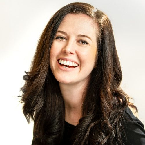 Amanda English profile photo from LinkeIn
