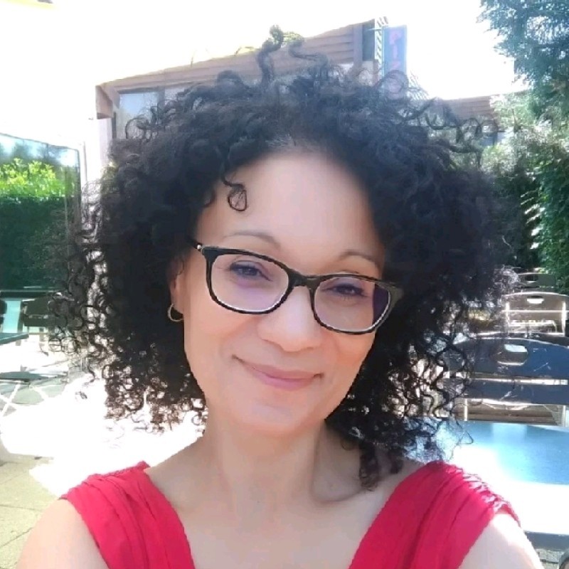 ez profile photo from LinkeIn