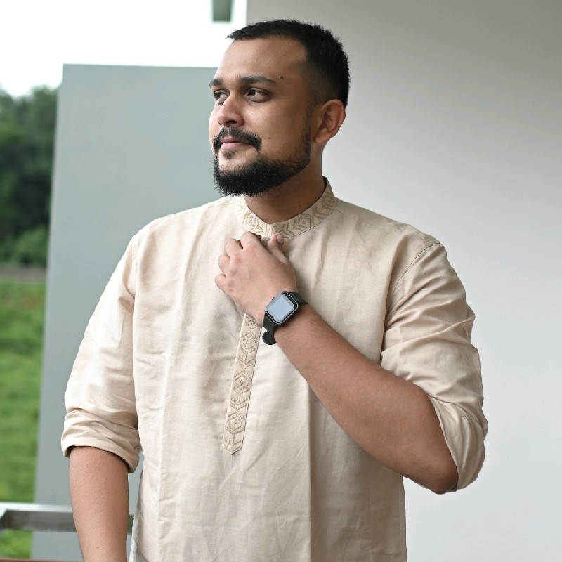 The avatar image for Elias George