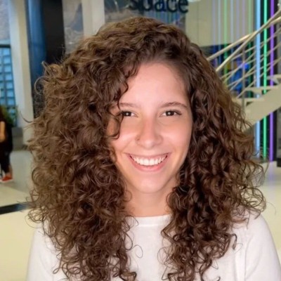 Débora Figueiredo profile photo from LinkeIn