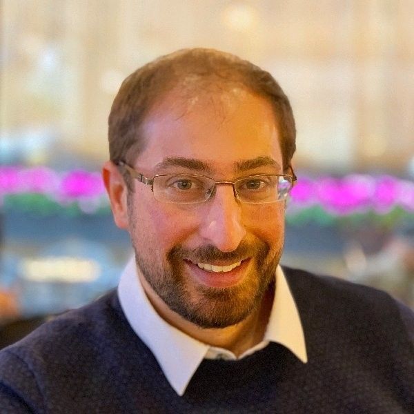 Ari Bencuya profile photo from LinkeIn