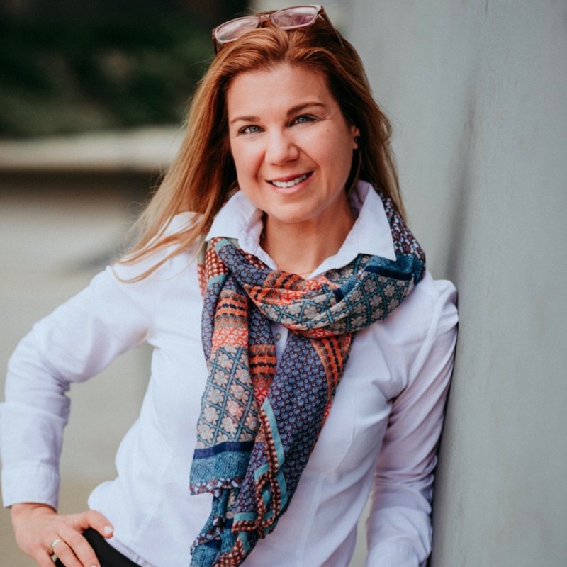 Dilek Süzal Coach PCC, M.Arch profile photo from LinkeIn